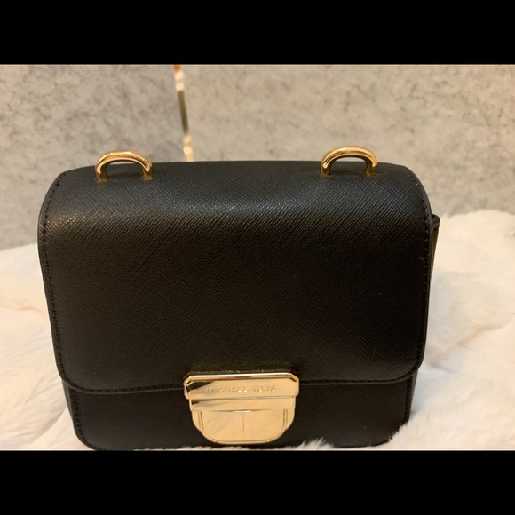 Mini Michael Kors Black Leather Purse - Crossbody - Picture 12 of 17
